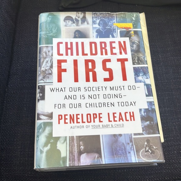 Mothers’ Day gift idea ? Parenting books ! Perfect gift for expecting parents ! - Picture 7 of 9